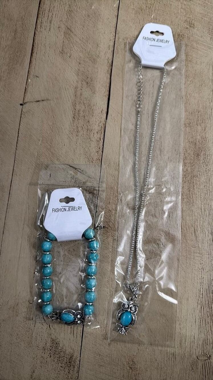 Fashion Jewelry Set with Turquoise Color Beads and Owl Pendant